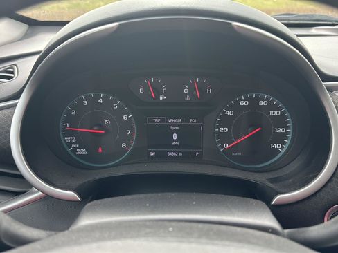 Used 2025 Chevrolet Malibu LT FWD image 14