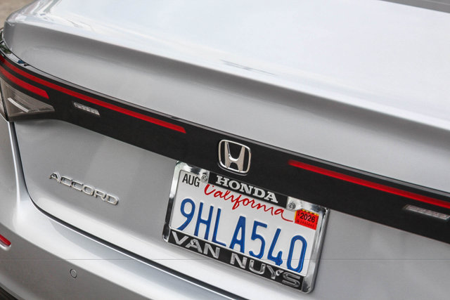 Used 2023 Honda Accord Touring image 9