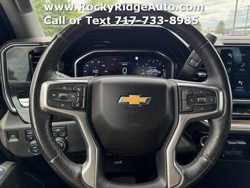 Used 2023 Chevrolet Silverado 1500 LT w/ Z71 Off-Road Package AWD/4WD image 12