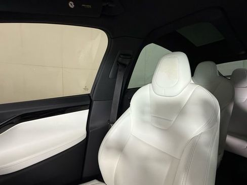 Used 2016 Tesla Model X 90D image 16