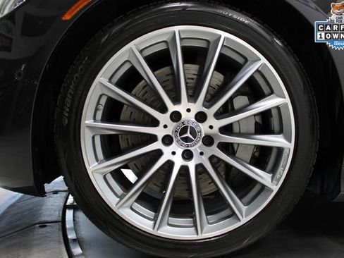 Used 2022 Mercedes-Benz S 500 4MATIC w/ AMG Line Package image 32