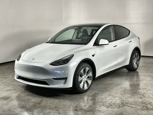 Used 2022 Tesla Model Y Long Range AWD/4WD image 4