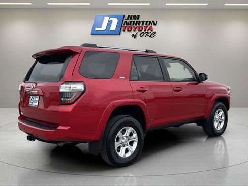 Used 2024 Toyota 4Runner SR5 AWD/4WD image 5