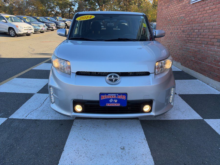 Used 2014 Scion xB FWD image 6