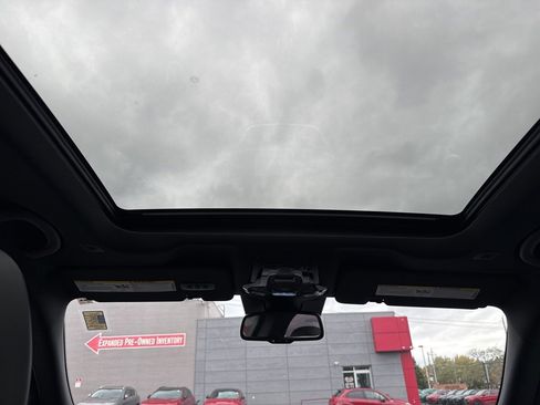 Used 2022 Alfa Romeo Stelvio Veloce image 51