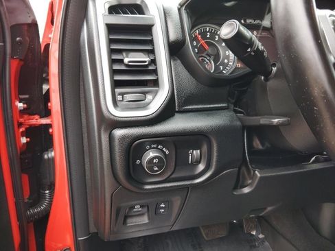 Used 2022 RAM 1500 Big Horn AWD/4WD image 17