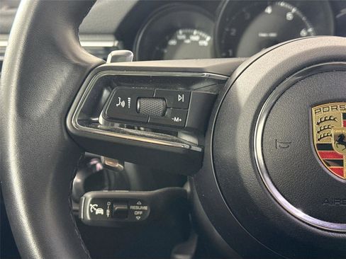 Used 2024 Porsche Macan Turbo image 17