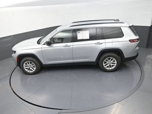 Used 2025 Jeep Grand Cherokee L Laredo AWD/4WD image 14