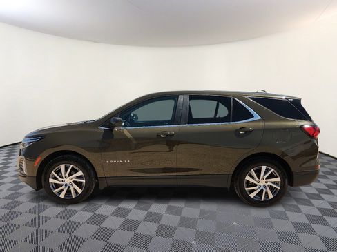 Used 2024 Chevrolet Equinox LT w/ LPO, Floor Liner Package FWD image 2