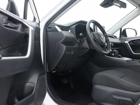 Used 2022 Toyota RAV4 LE FWD image 26