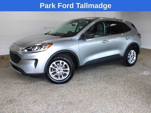 Used 2022 Ford Escape SE w/ Convenience Package AWD/4WD image 1