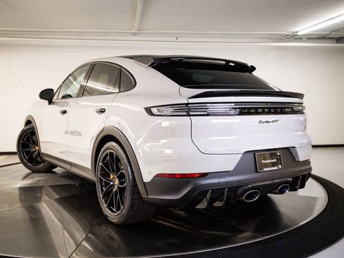 New 2026 Porsche Cayenne Turbo GT AWD/4WD image 3