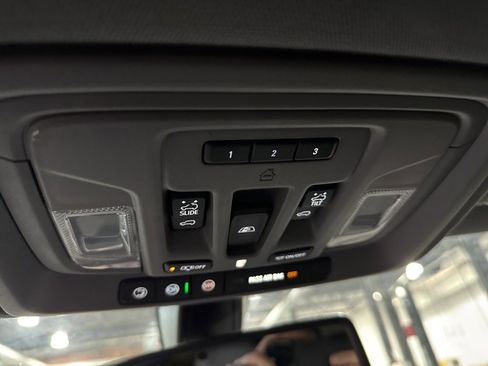 Used 2021 GMC Sierra 1500 SLT image 15