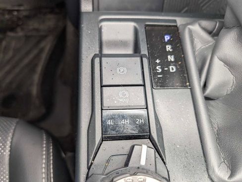 Used 2025 Toyota 4Runner TRD Off-Road Premium image 31