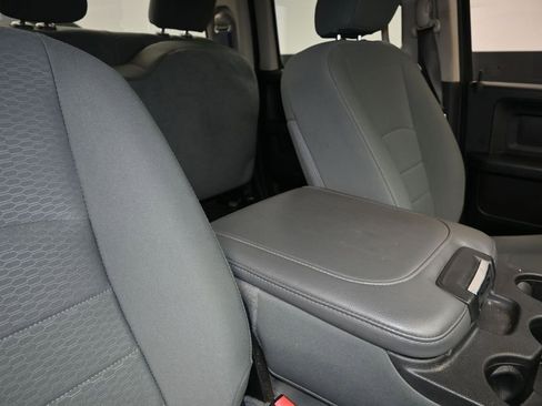 Used 2019 RAM 1500 Express AWD/4WD image 25