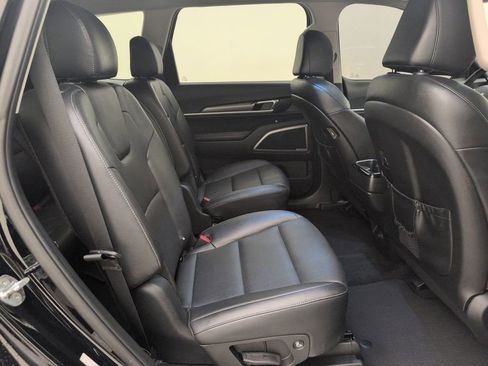 Used 2022 Kia Telluride S FWD image 17