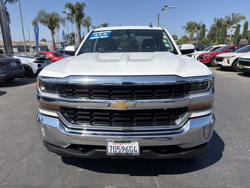 Used 2018 Chevrolet Silverado 1500 LT w/ All Star Edition AWD/4WD image 3