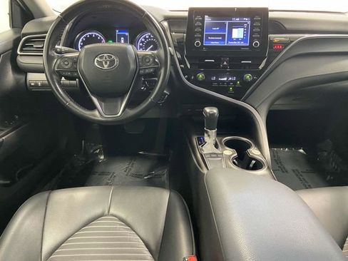 Used 2024 Toyota Camry SE image 8