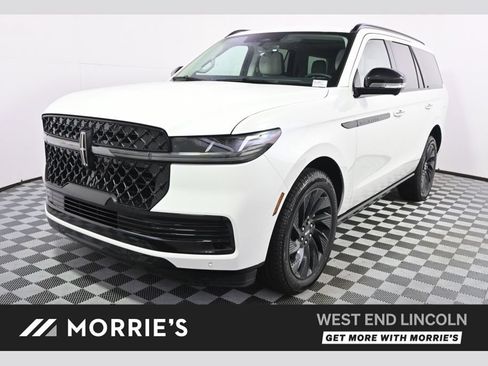 New 2026 Lincoln Navigator Reserve w/ Jet Appearance Package AWD/4WD image 1