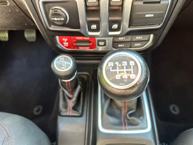 Used 2019 Jeep Wrangler Rubicon AWD/4WD image 26