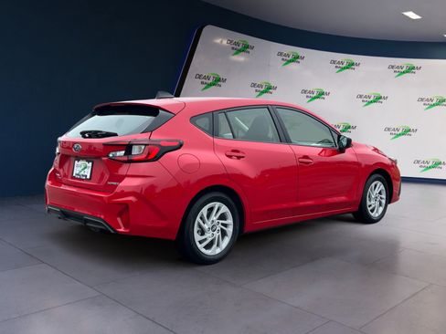 Certified 2025 Subaru Impreza 2.0i image 9