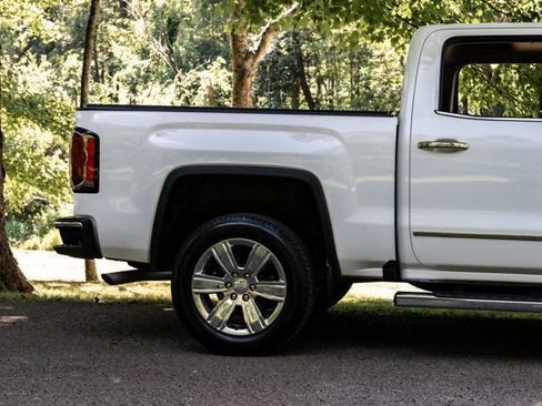 Used 2018 GMC Sierra 1500 SLT AWD/4WD image 11