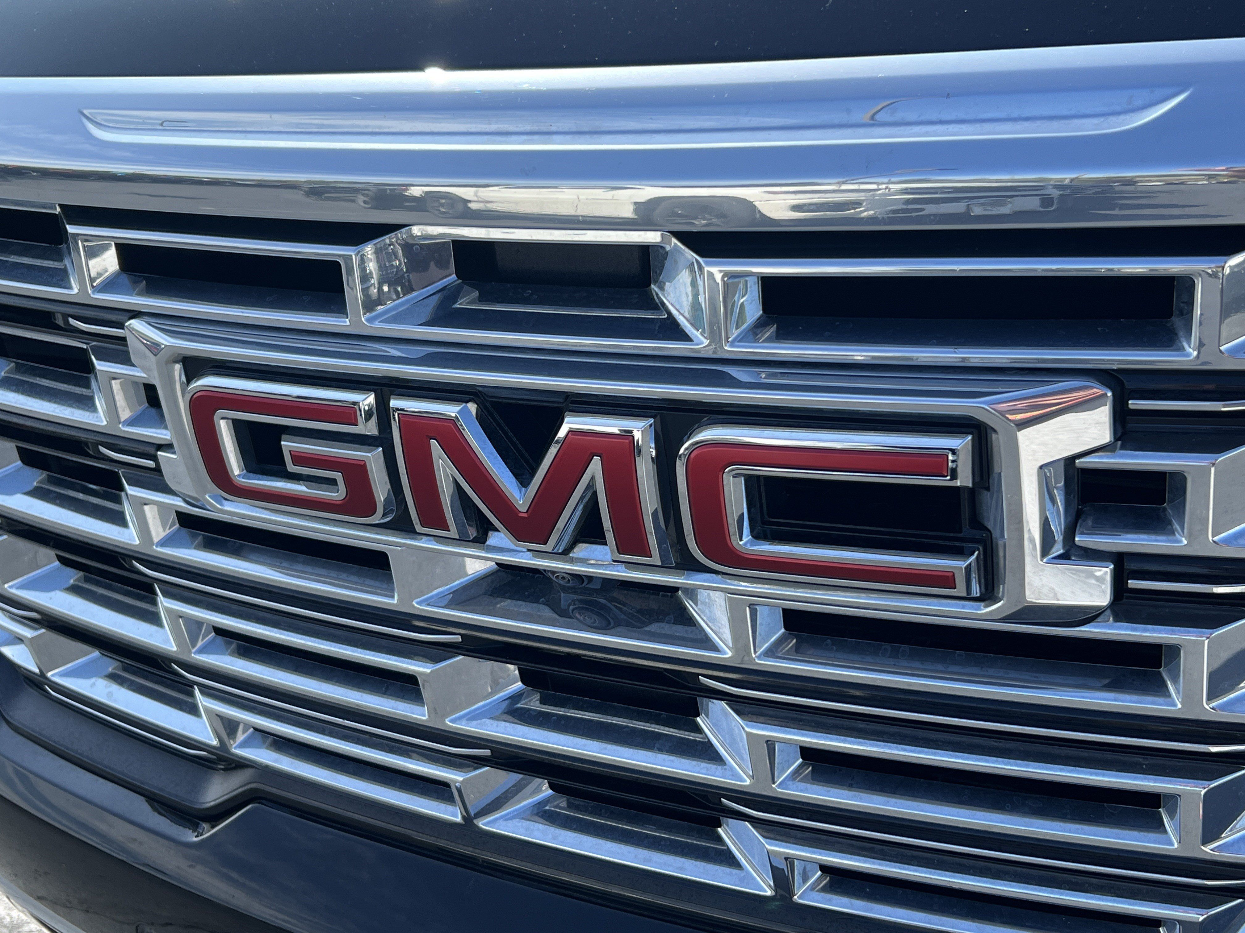 Used 2024 GMC Acadia Denali w/ Super Cruise Package FWD image 8