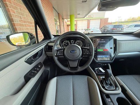 Used 2025 Subaru Forester Premium w/ Convenience Package #1 image 15