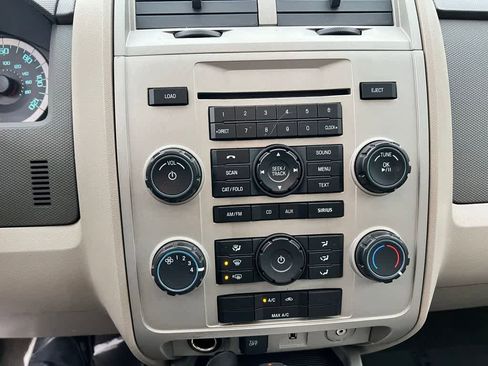 Used 2011 Ford Escape XLT w/ 202A Rapid Spec Order Code image 34