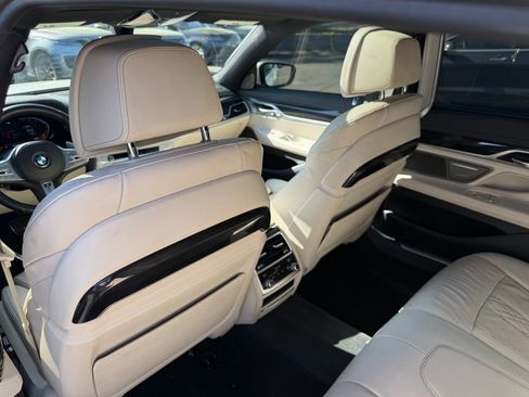Used 2021 BMW 740i w/ M Sport Package image 23