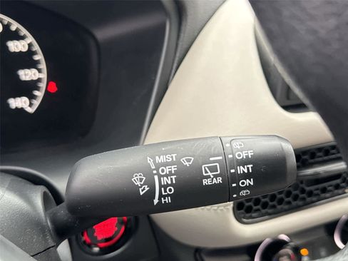 Used 2023 Honda HR-V LX image 20