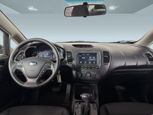 Used 2018 Kia Forte LX w/ LX Popular Package image 4