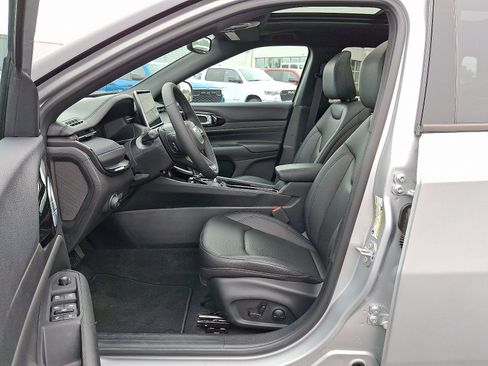 New 2025 Jeep Compass Limited w/ High Altitude Package image 7