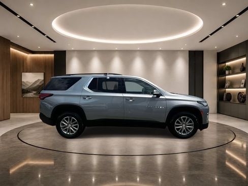 Certified 2023 Chevrolet Traverse LT FWD image 6