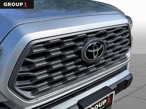 Used 2023 Toyota Tacoma TRD Off-Road AWD/4WD image 32