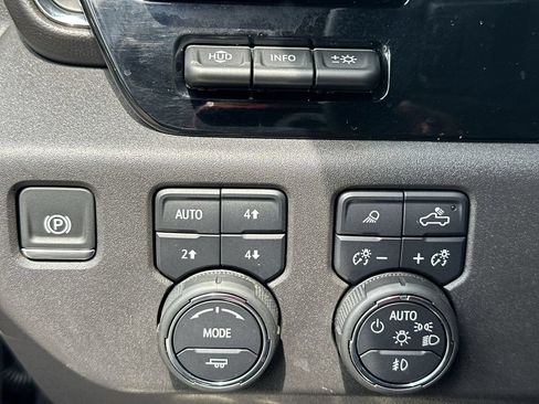 Used 2024 Chevrolet Silverado 1500 ZR2 w/ ZR2 Bison Edition AWD/4WD image 25