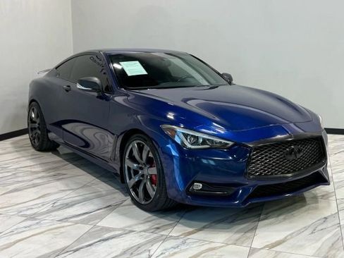 Used 2018 INFINITI Q60 Red Sport 400 w/ Sensory Package 3.0T Sport image 4