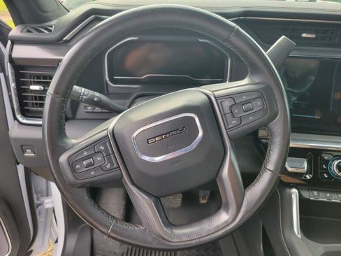 Used 2024 GMC Sierra 2500 Denali Ultimate AWD/4WD image 13