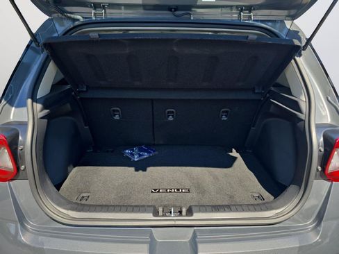 Certified 2025 Hyundai Venue SEL FWD image 13