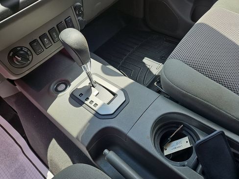 Used 2020 Nissan Frontier SV w/ Midnight Edition Floor Mats AWD/4WD image 23