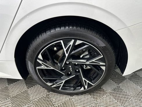 Used 2025 Kia K5 GT-Line w/ GT-Line Premium Package image 18