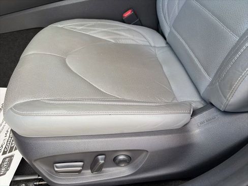 Used 2021 Toyota Avalon Limited w/ Advanced Safety Package image 10