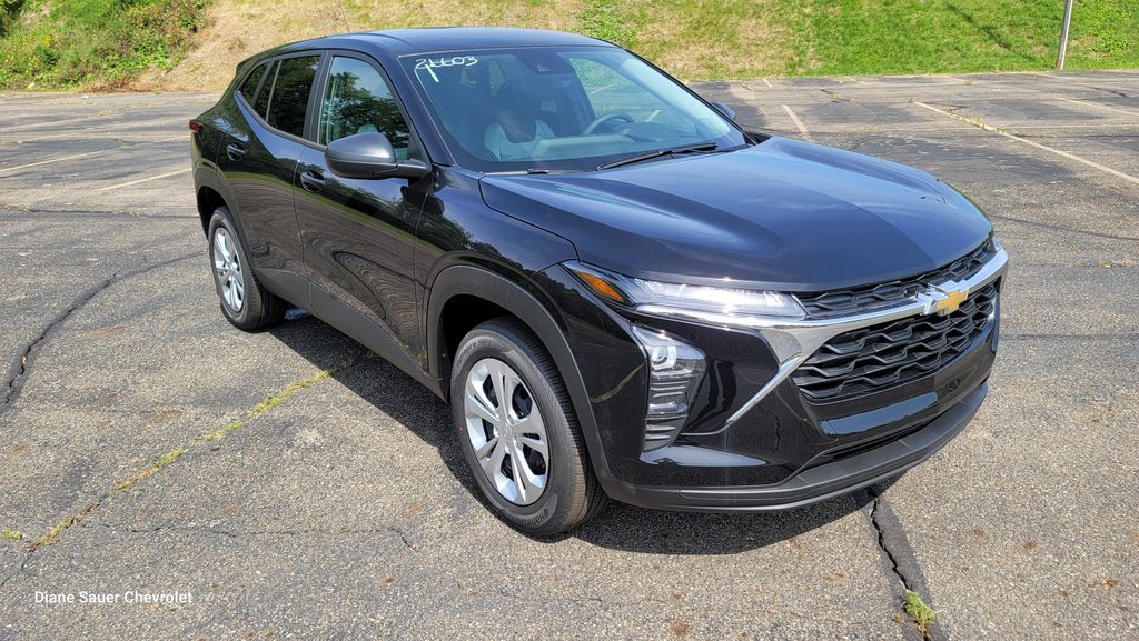 New 2026 Chevrolet Trax LS FWD image 16
