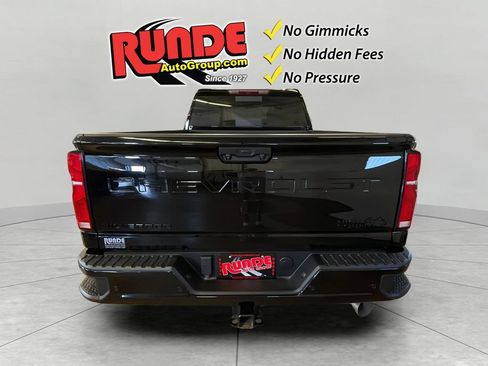 Used 2025 Chevrolet Silverado 2500 LTZ w/ LTZ Plus Package AWD/4WD image 8