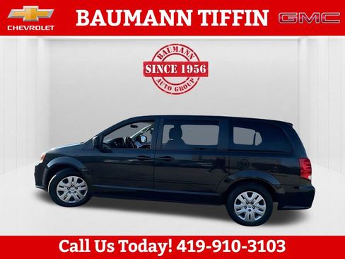 Used 2016 Dodge Grand Caravan SE w/ Quick Order Package 29E SE FWD image 12
