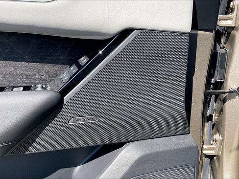 New 2026 Land Rover Range Rover Velar S AWD/4WD image 25