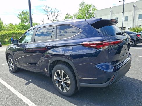 Certified 2026 Toyota Highlander XLE AWD/4WD image 3