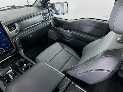 Used 2024 Ford F150 Lightning Lariat image 25