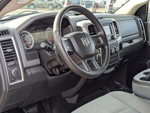 Used 2017 RAM 1500 Classic SLT AWD/4WD image 9