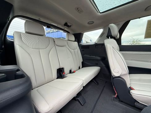 Used 2024 Hyundai Palisade Calligraphy image 27